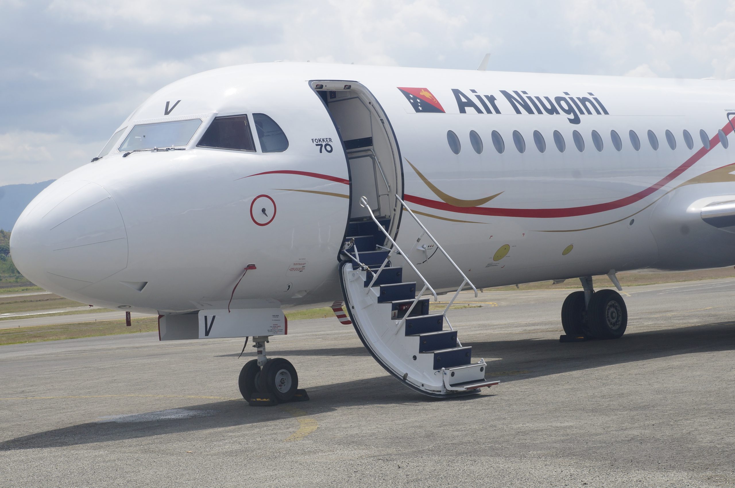 AIR NIUGINI RESUMES FOKKER JET SERVICES TO MOUNT HAGEN